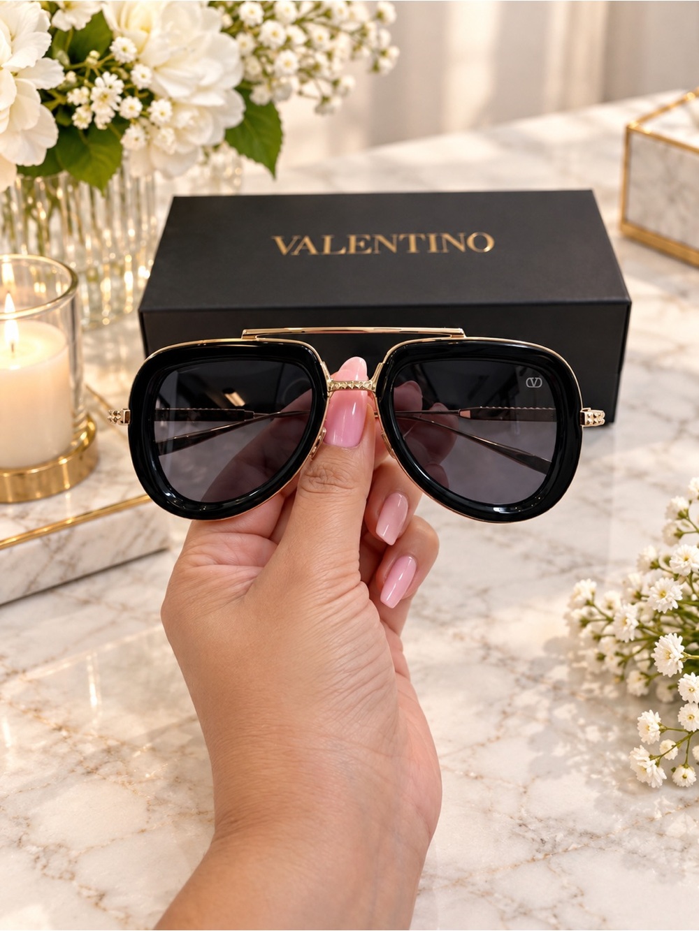 VLS-129A-50 | BLK-GLD | CAT 3 Valentino Black Gold Rim Aviator Sunglasses
